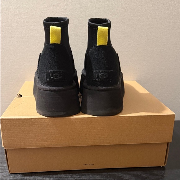 Ugg Classic Mini Dipper - Picture 2 of 8